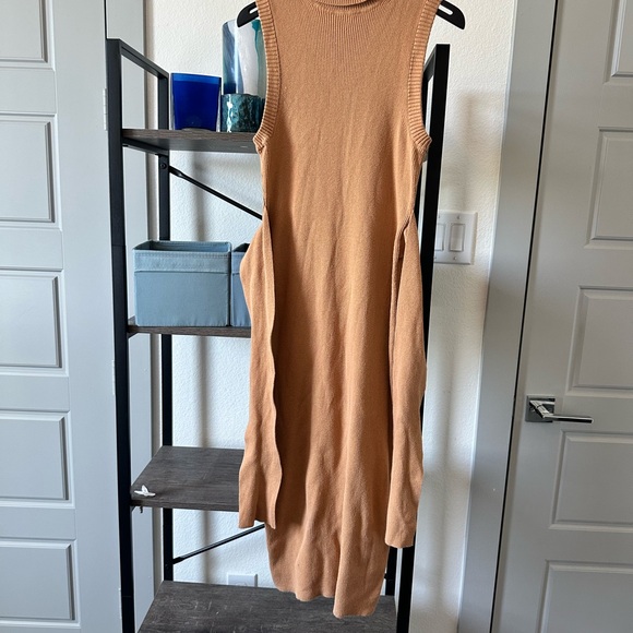 TOCCIN x RTR Chic Tan Midi Dress with Tie-Front - Picture 4 of 16